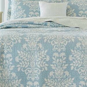 Lovely Laura Ashley Blue and White Floral Quilt set